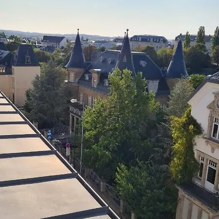 Top Floor City Studio With A Great View Apartment *
